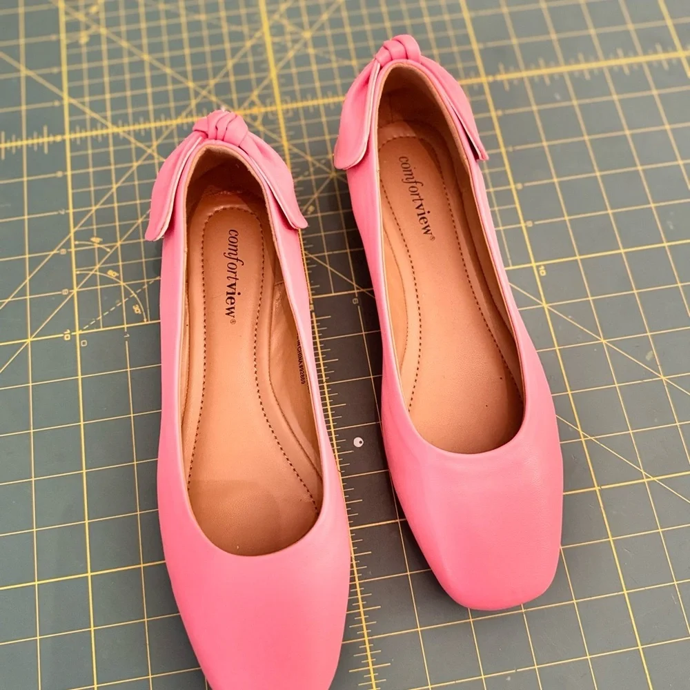 NWOT Comfortview Vibrant Pink Loafers - Picture 1 of 5